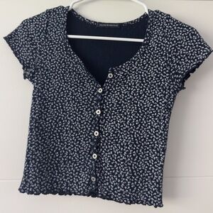Brandy Melville Women's Navy and Blue Shirt